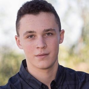 Meet your Posher, Zach